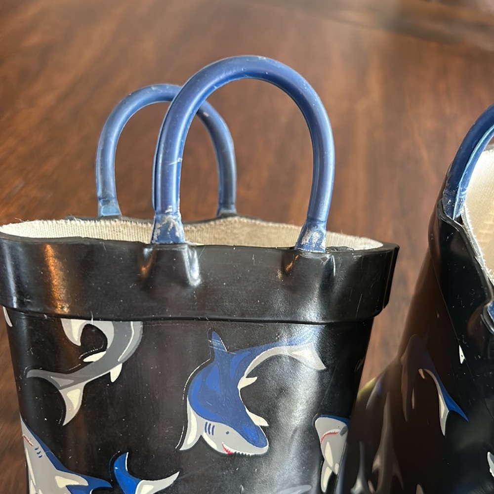 Western Chief Shark Rain Boots - Picture 6 of 8